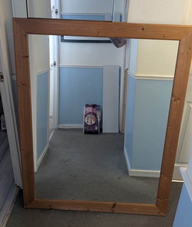 Large mirror 