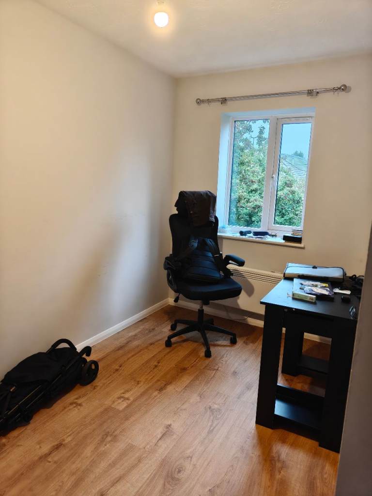 Room Available in 2-Bed Apartment