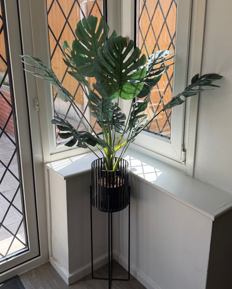 Large Artificial Monstera Plant with Black Metal Stand - £35 (ONO)