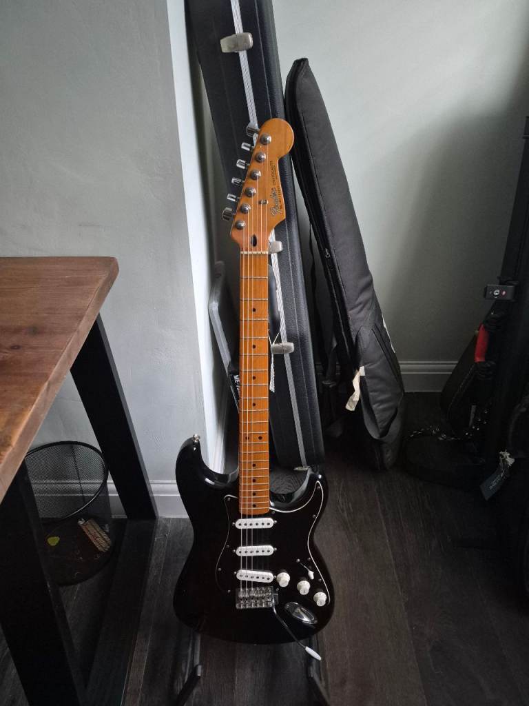 Fender Mexican Deluxe Roadhouse Stratocaster (Used)