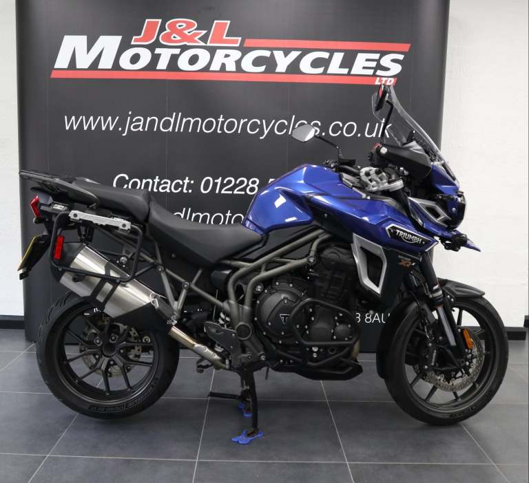 Triumph Tiger Explorer XRX. 2 Owners, Genuine Triumph Metal Side Boxes