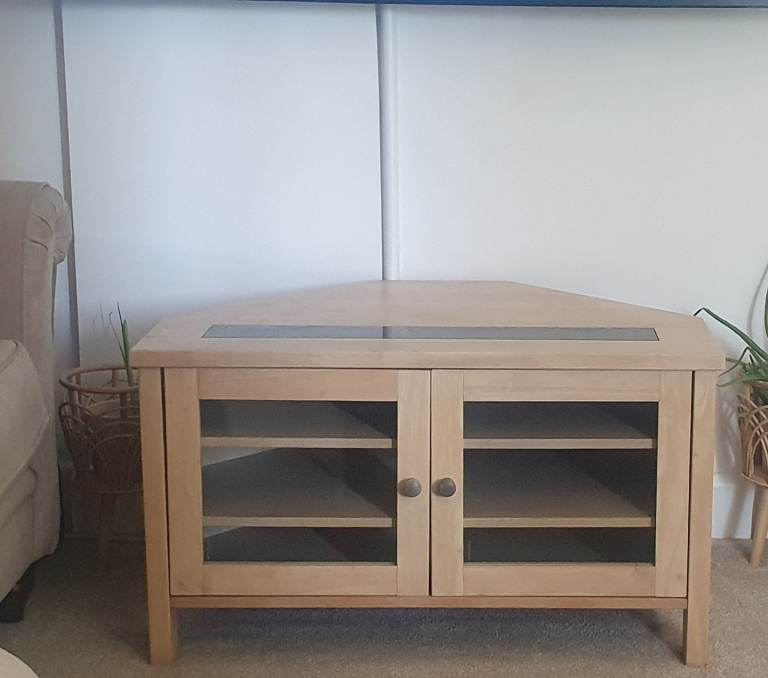 Corner TV Unit
