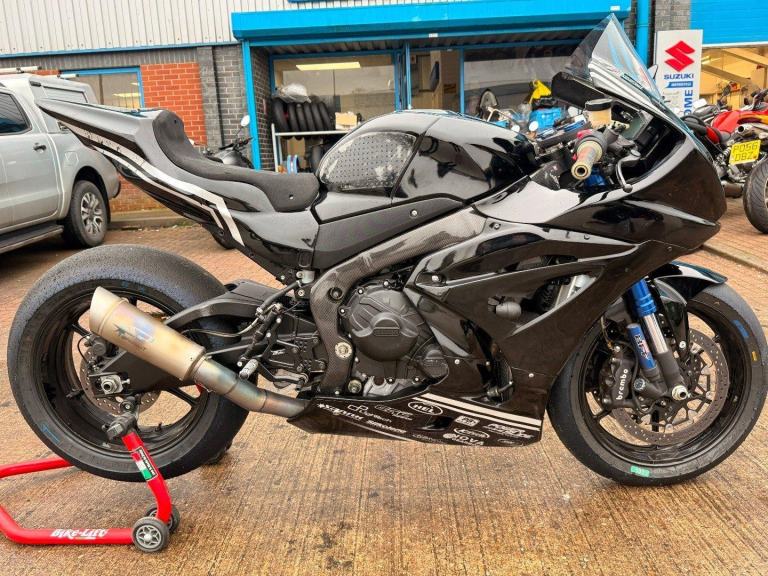 2017 Suzuki GSXR 1000 R Race bike 