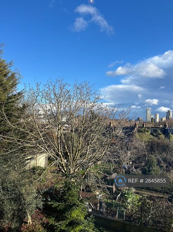 2 bedroom flat in Deloraine House, London, SE8 (2 bed) (#2845855)