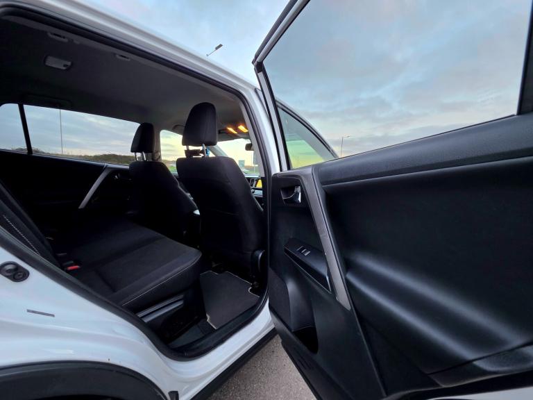 2017 Toyota RAV4 2.5 VVT-i Hybrid Business Ed Plus TSS 5dr CVT 2WD ESTATE Petrol/Electric Hybrid ...