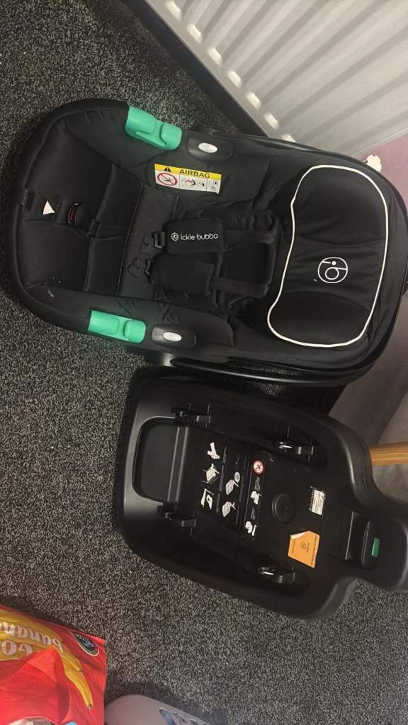 Cybex Baby Car Seat with ISOFIX Base – Good Condition