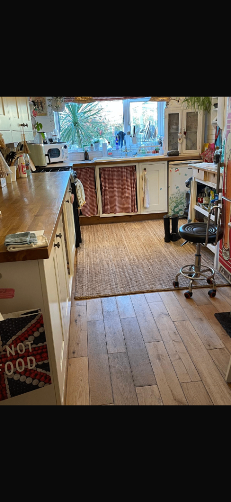 Double room in a cosy home 
