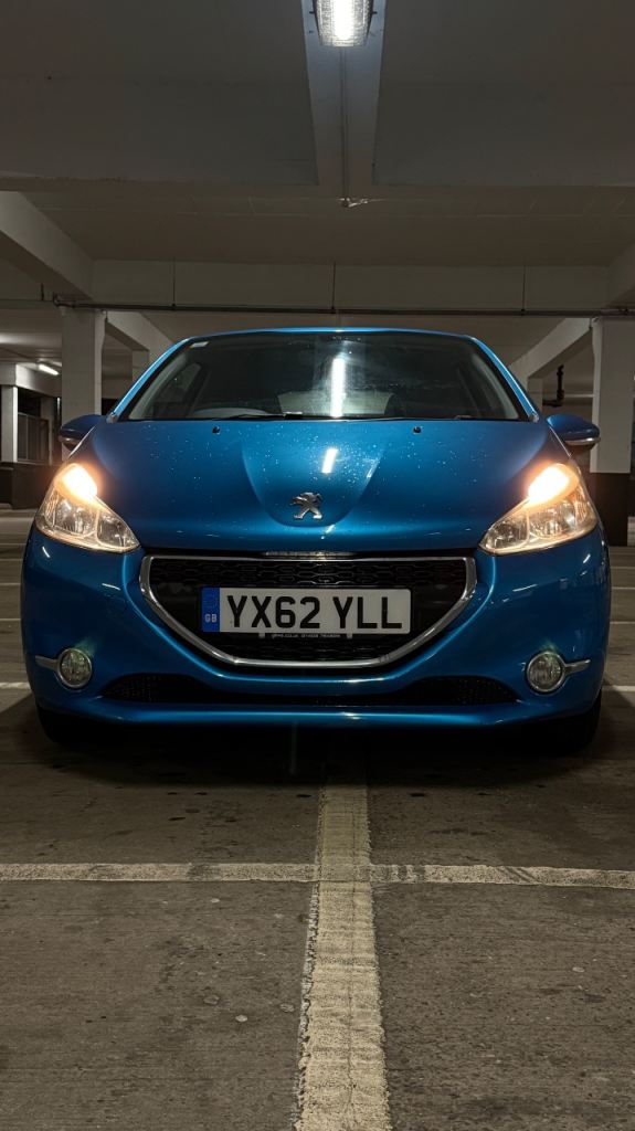 Peugeot, 208, Hatchback, 2012, Manual, 1199 (cc), 3 doors