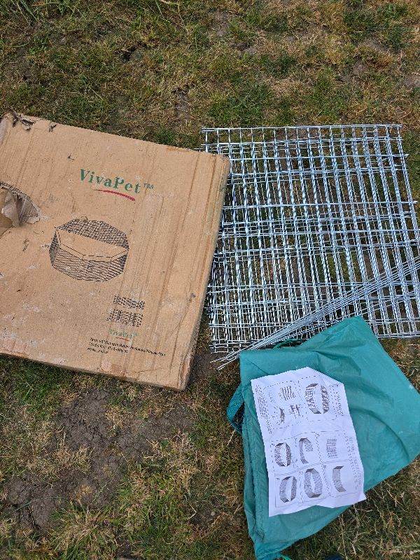 55" octagon rabbit enclosure/playpen/run