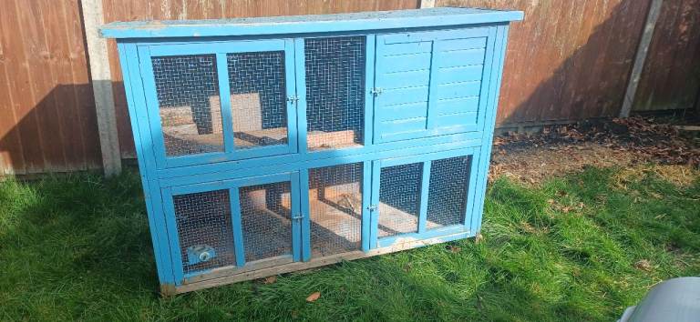 Rabbit hutch 2 storey