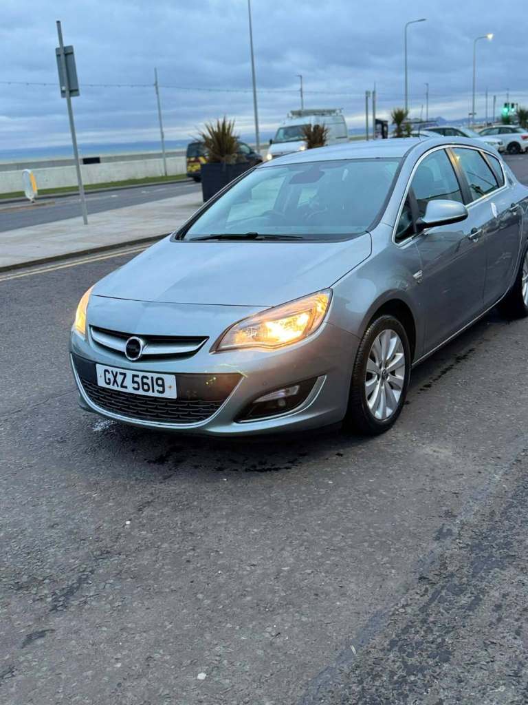 Vauxhall, ASTRA, Hatchback, 2014, Manual, 1598 (cc), 5 doors