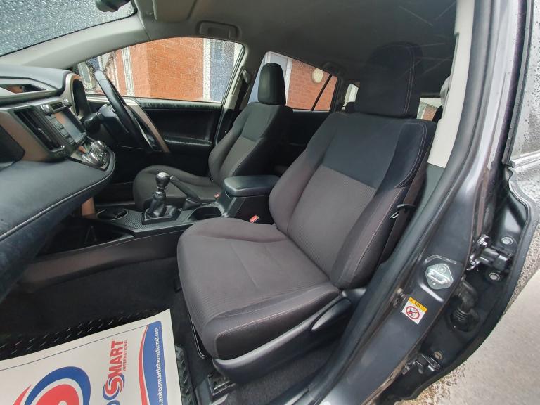 2013 Toyota RAV4 2.2 D-4D Icon SUV 5dr Diesel Manual 4WD Euro 5 (150 ps)