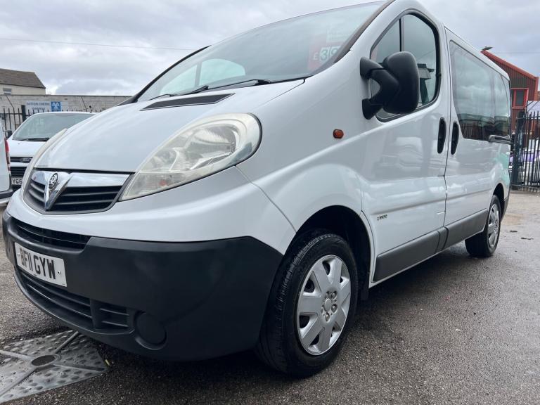 2011 Vauxhall Vivaro Crew Cab Van seats x9 yes 9 seats no vat low miles £3990
