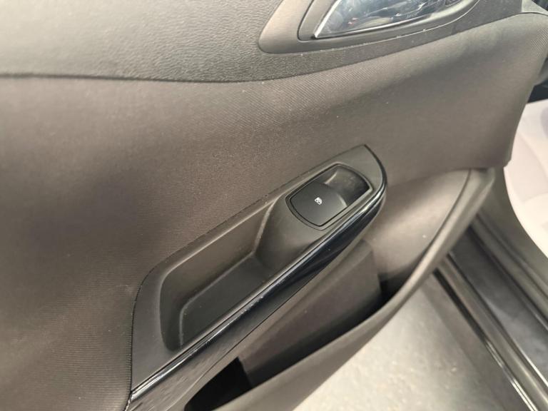 2015 Vauxhall Corsa 1.4i Turbo ecoFLEX Limited Edition Euro 6 (s/s) 3dr HATCHBACK Petrol Manual