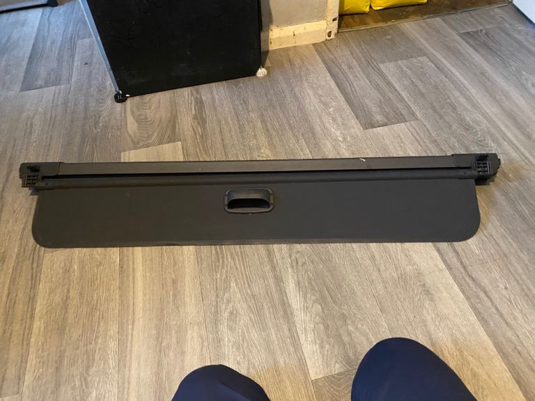 Ford kuga parcel shelf ( retractable one)