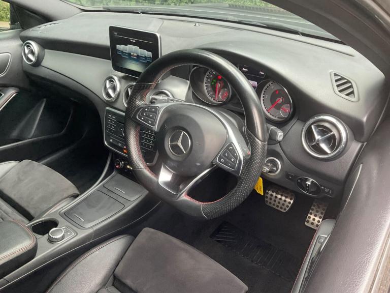 2015 Mercedes-Benz GLA 2.1 GLA220d AMG Line 7G-DCT 4MATIC Euro 6 (s/s) 5dr ESTATE Diesel Automatic