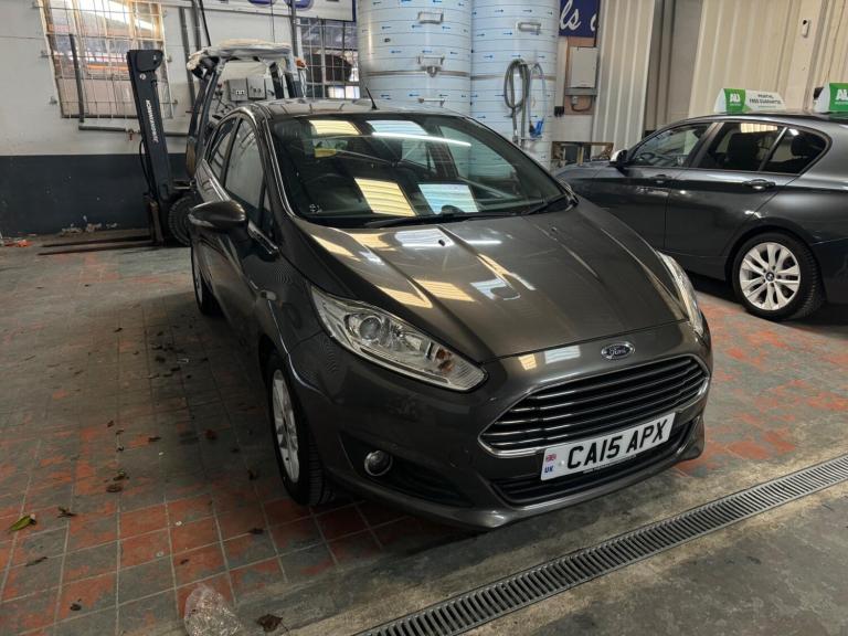 2015 Ford Fiesta 1.0T EcoBoost Zetec Euro 6 (s/s) 5dr HATCHBACK Petrol Manual