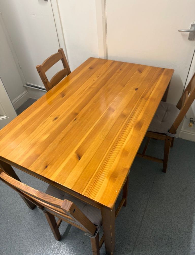 Pine Dining Table and Chairs Set – Good Condition