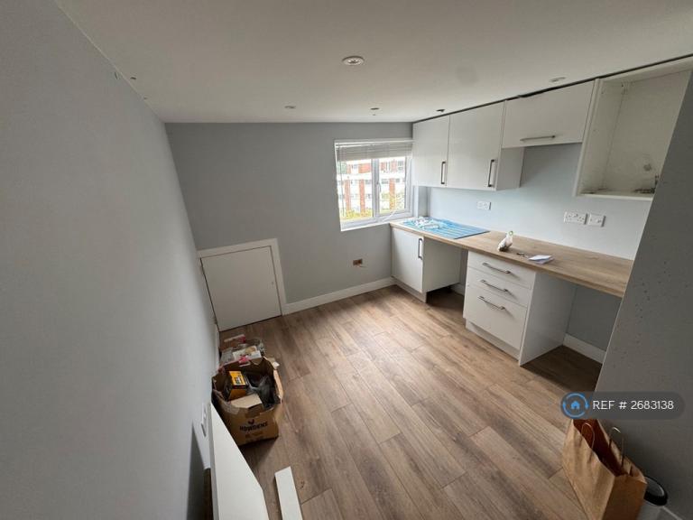 1 bedroom in Alexandra Ave, Luton, LU3 (#2683138)