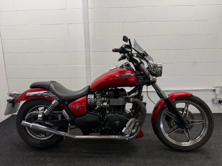 TRIUMPH SPEEDMASTER 865 ** 7646 miles - 12 Months MOT - Aftermarket Exhausts **