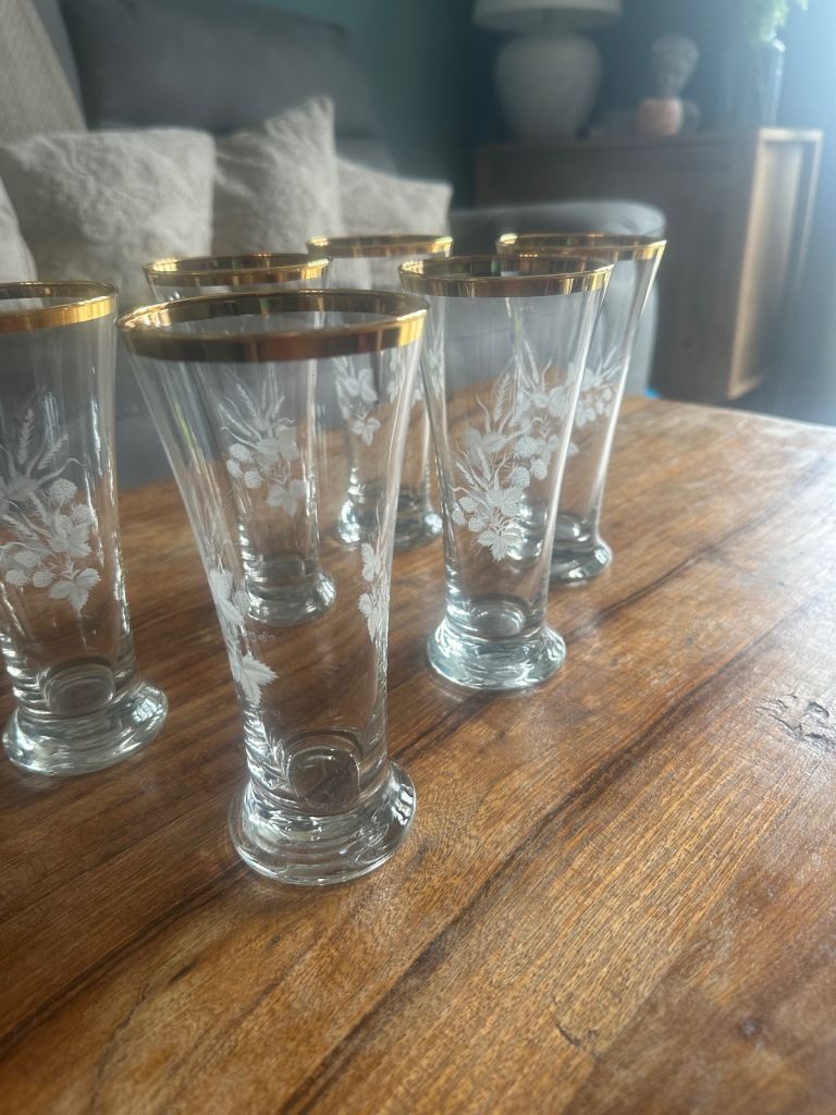 Set of 6 tall glasses