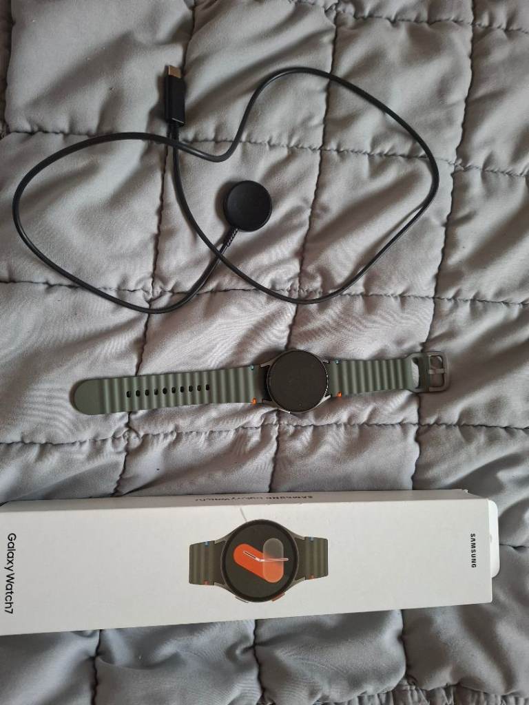 Samsung Galaxy Watch 7 44mm (Graphite) - Mint Condition Like New