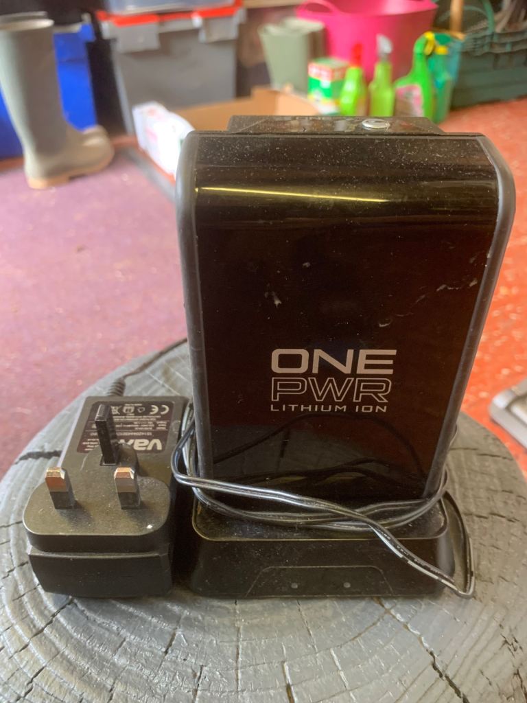 Vax battery and charger 
