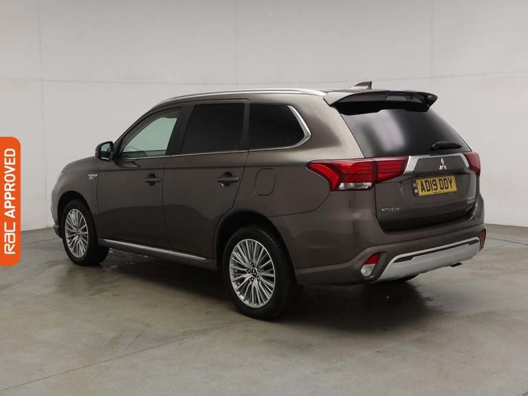 2019 Mitsubishi Outlander 2.4h TwinMotor 13.8kWh Juro SUV 5dr Petrol Plug-in Hybrid CVT 4WD Euro ...
