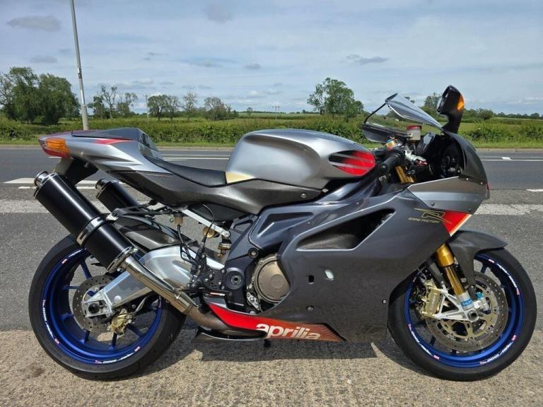 Aprilia RSV 1000 R Factory 998cc