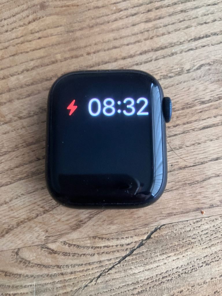 Apple Watch Series 9 (GPS + Cellular)