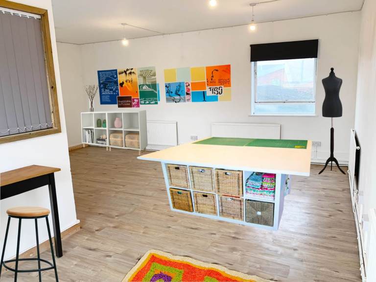Creative Space | Beauty Room  | Office | Commercial Unit | Desk in Wimbledon South West London SW19
