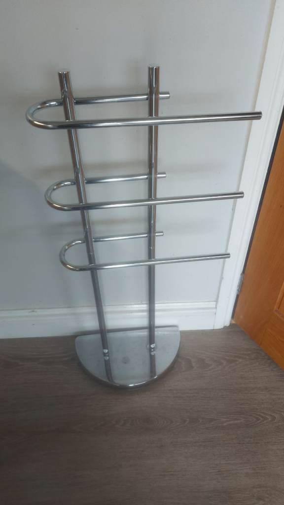 Towel rail