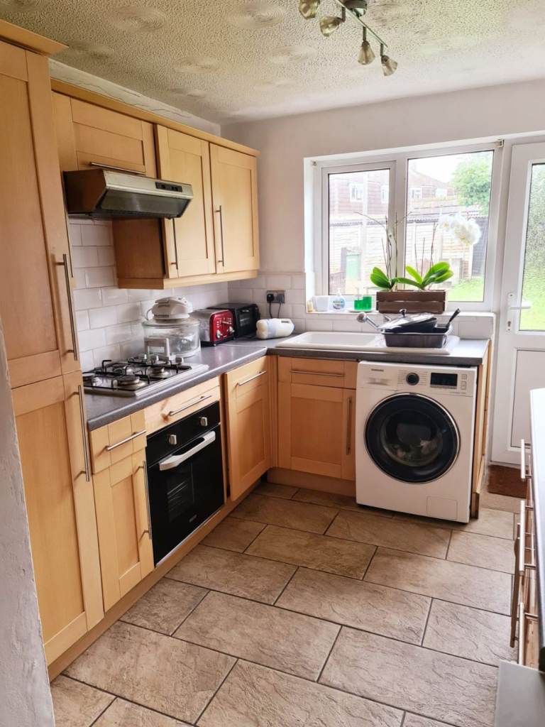 2 Bed Semi-Detached House, Eastland Avenue, BS35