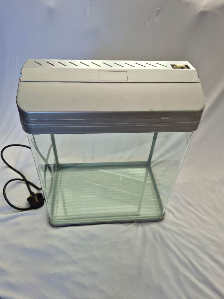 30 Litre Fish Tank / Small Aquarium Only - Good Condition