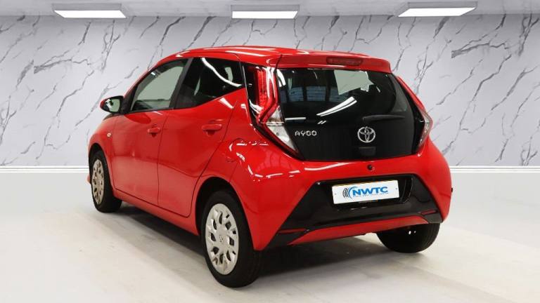 2021 Toyota AYGO 1.0 VVT-i x-play Hatchback 5dr Petrol Manual Euro 6 (s/s) (71 ps) 1 OWNER F Hatc...