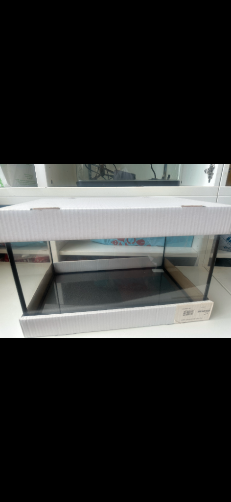 Diversa 15 rimless, Opti clear aquarium (price shown for one, four available)
