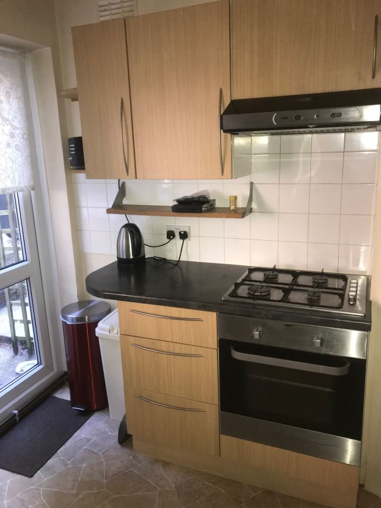Good Size-High Spec Double Room to rent, Ealing – Pitshanger – Hanger Lane 