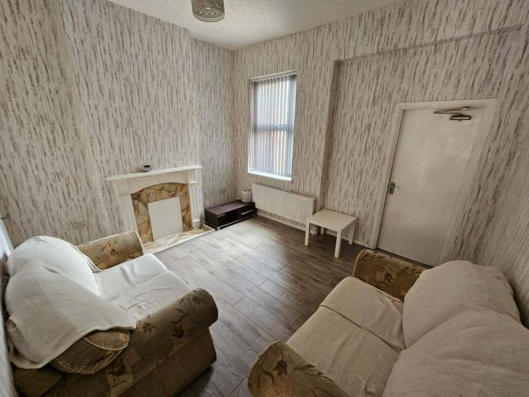 🔑 Your New Beginning: Shared Rooms in Birmingham, Supported Every Step.