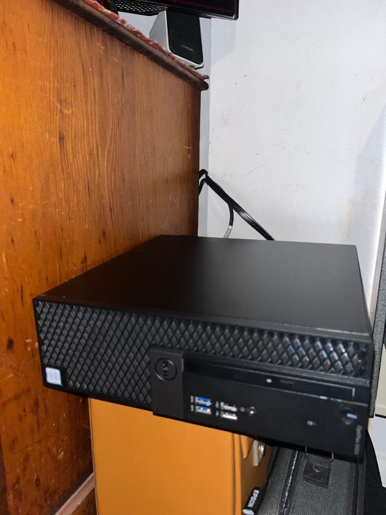 Dell Optiplex 3050 Desktop PC Intel i5-7500 16GB 256GB SSD SFF