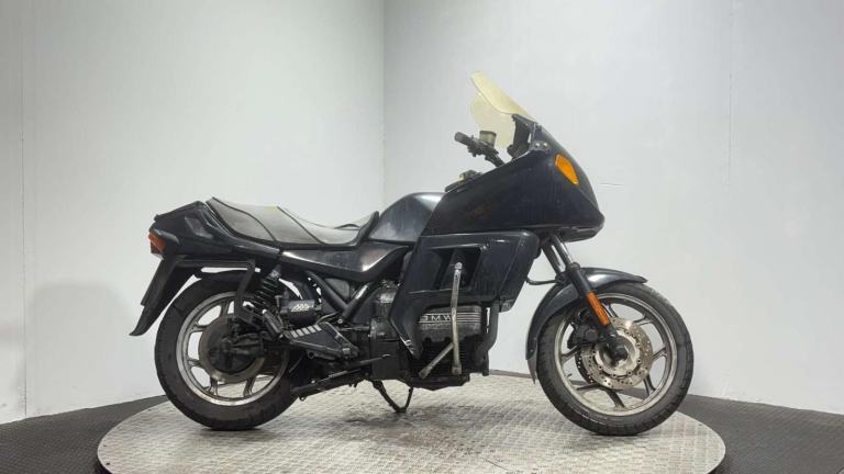 BMW K75 1991 BARN FIND PROJECT BIKE CLASSIC 750CC CAFE / BOBBER PROJECT?