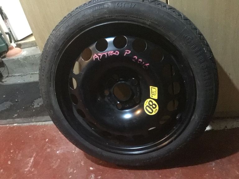 Space saver spare wheel and tyre