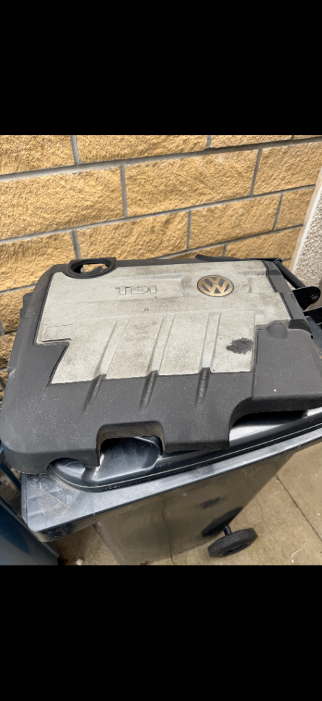 Volkswagen Engine cover tdi 