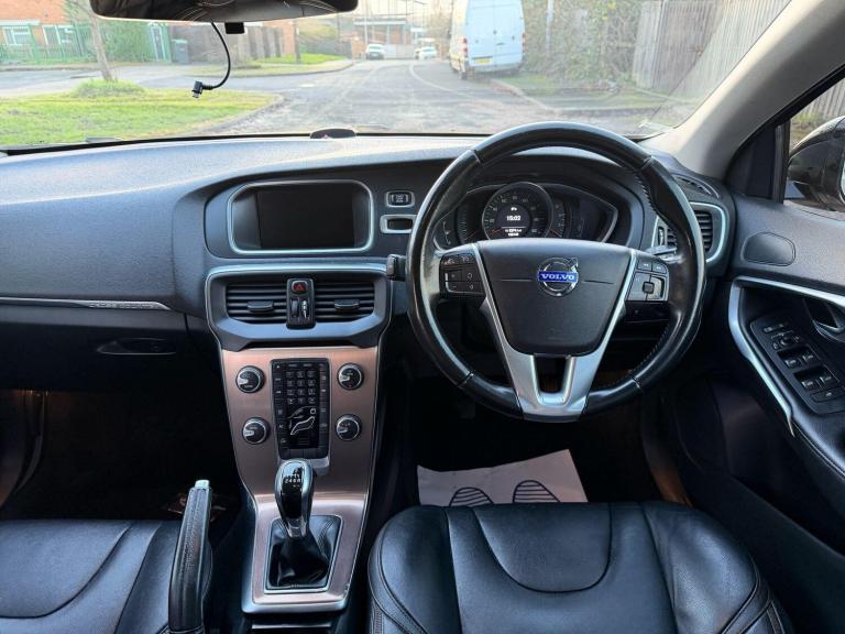 2015 Volvo V40 Cross Country 2.0 D4 Lux Nav Euro 6 (s/s) 5dr HATCHBACK Diesel Manual