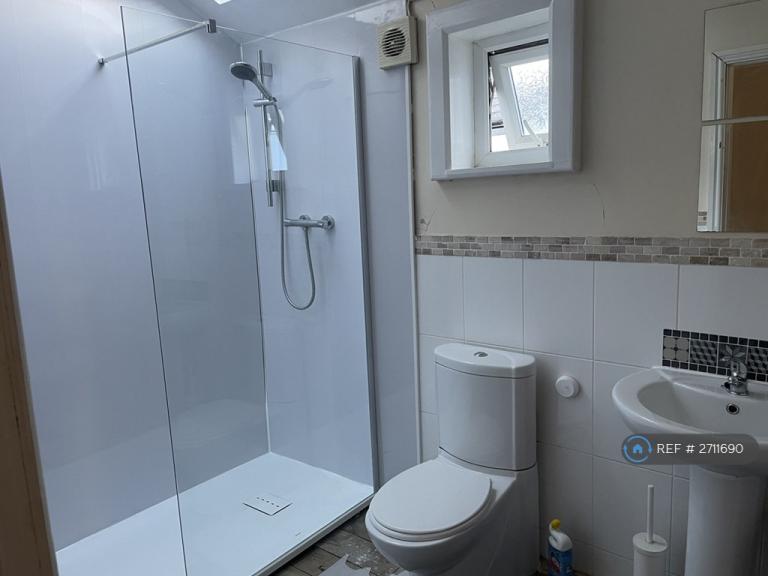 6 bedroom house in Prescot Road, Ormskirk, L39 (6 bed) (#2711690)