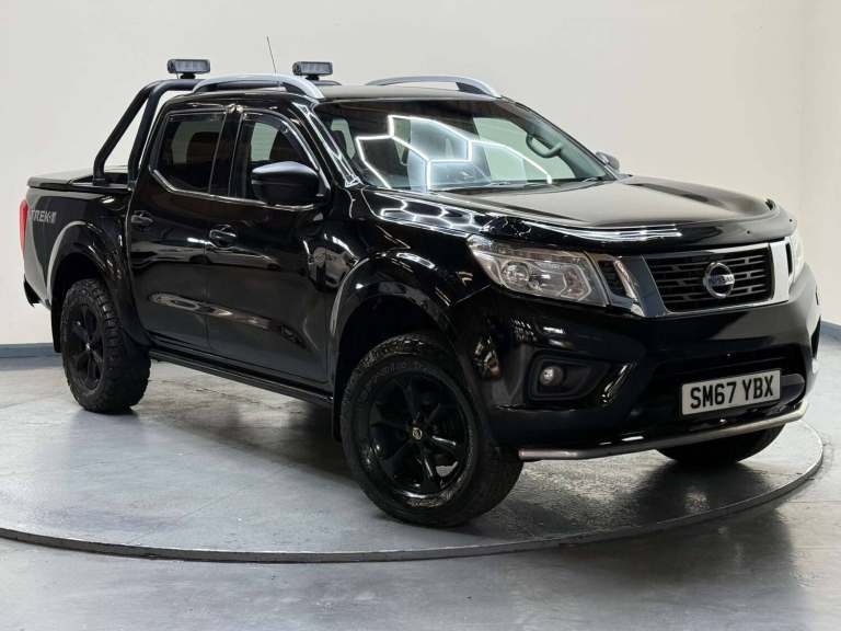 2017 Nissan Navara 2.3 Navara Trek-1 dCi Auto 4WD 5dr SUV Diesel Automatic