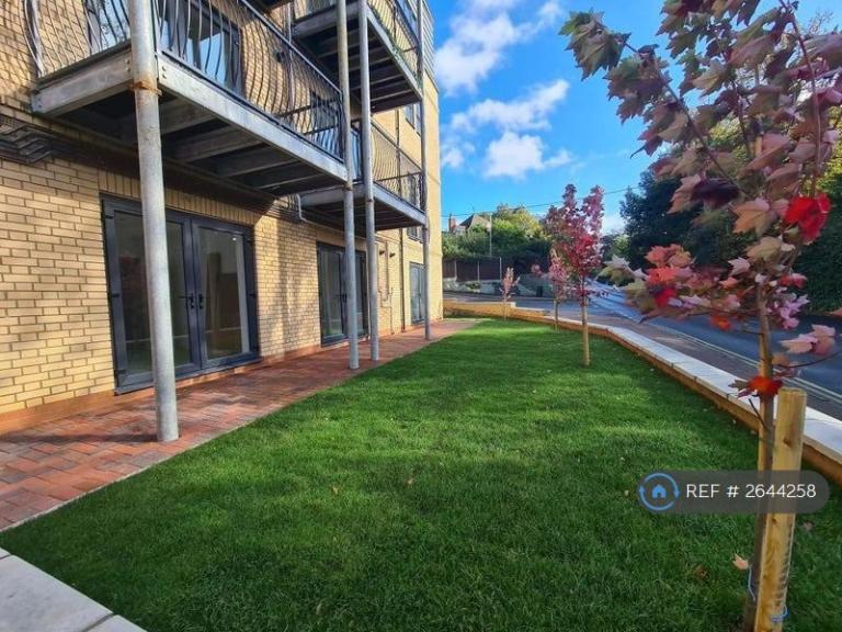 2 bedroom flat in Sudbury, Sudbury, CO10 (2 bed) (#2644258)