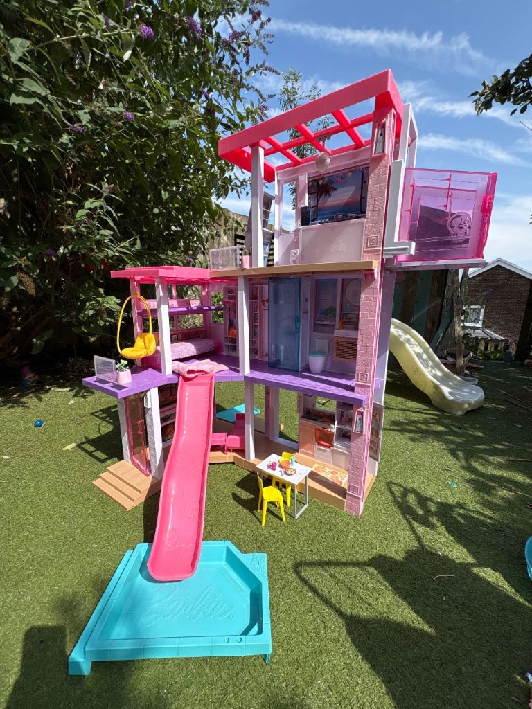 Barbie Dream house with lights and sounds 
