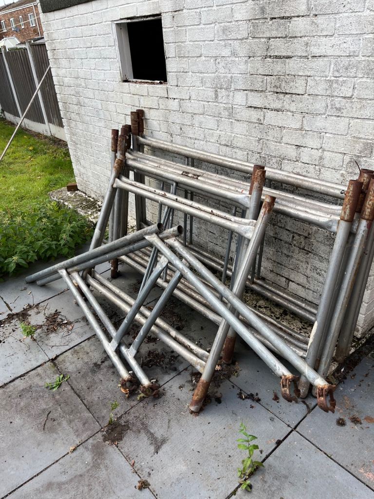 Heavy Duty Scaffolding Tower with Support Legs