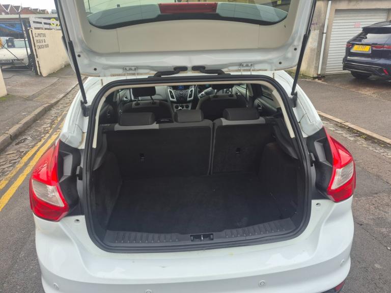 2013 Ford Focus 1.0 EcoBoost Zetec 5dr HATCHBACK Petrol Manual