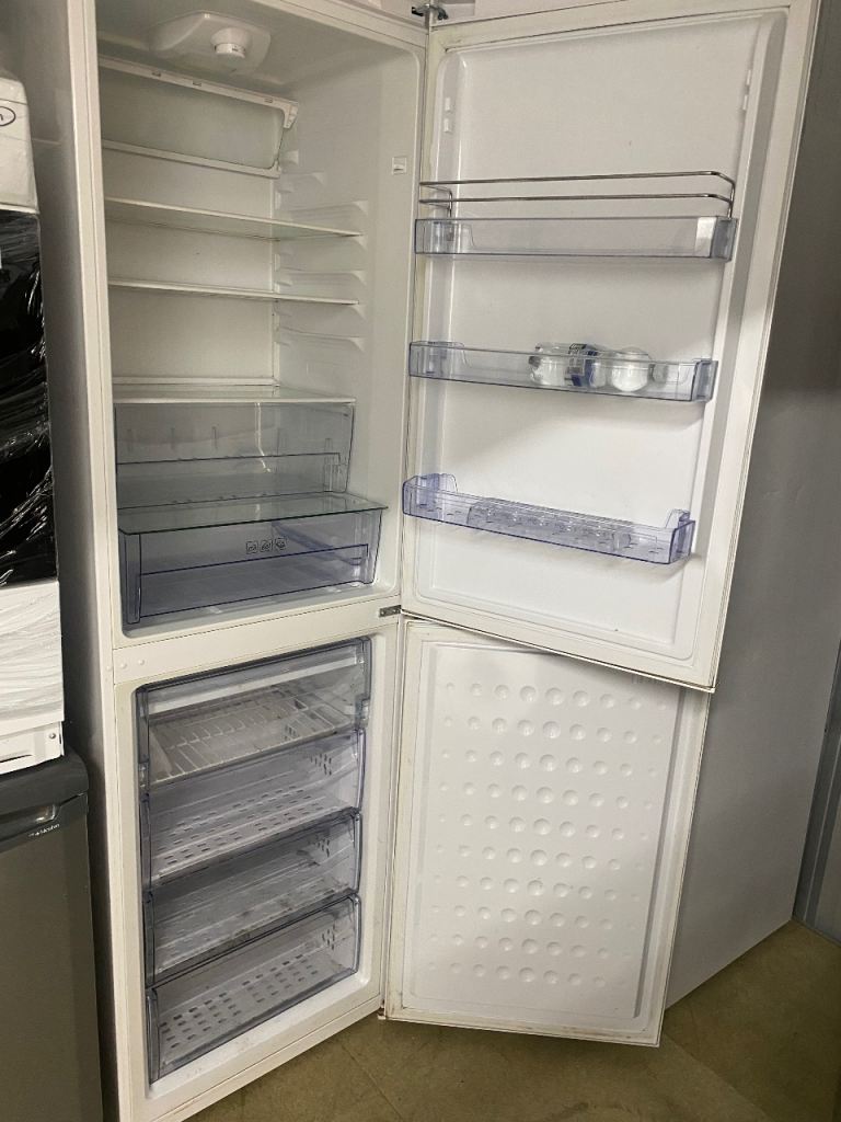 Beko White Fridge Freezer – Good Condition